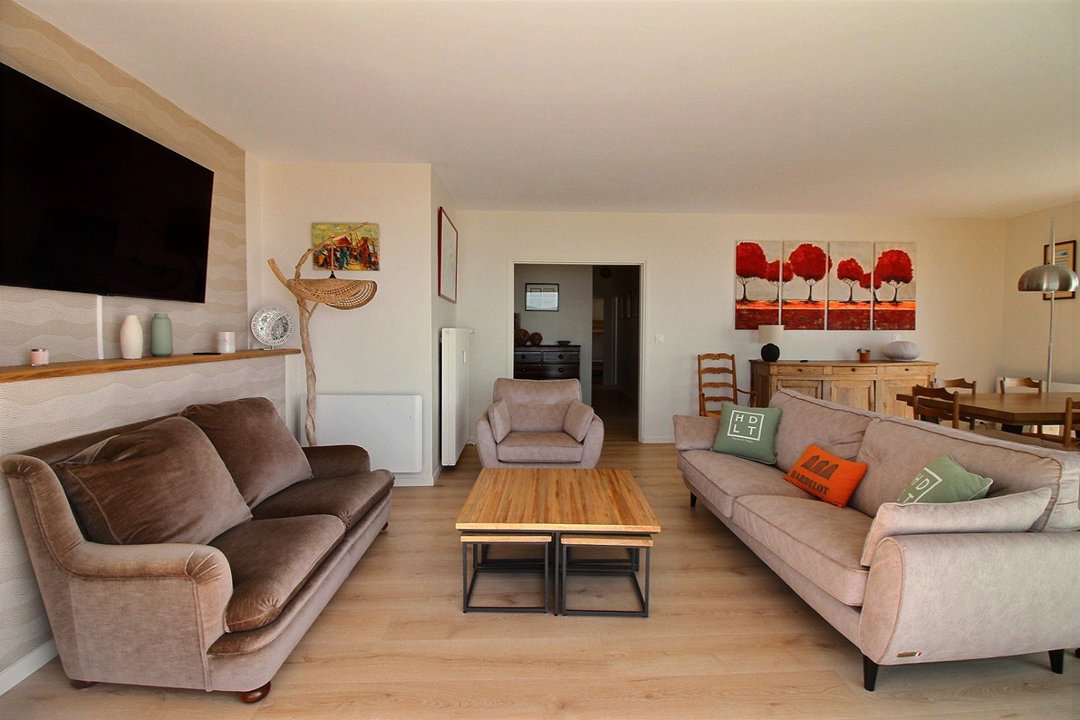 /picture/helios/116215201/ESCALE A6/12_2026-04-10CEST18h00-09.jpg